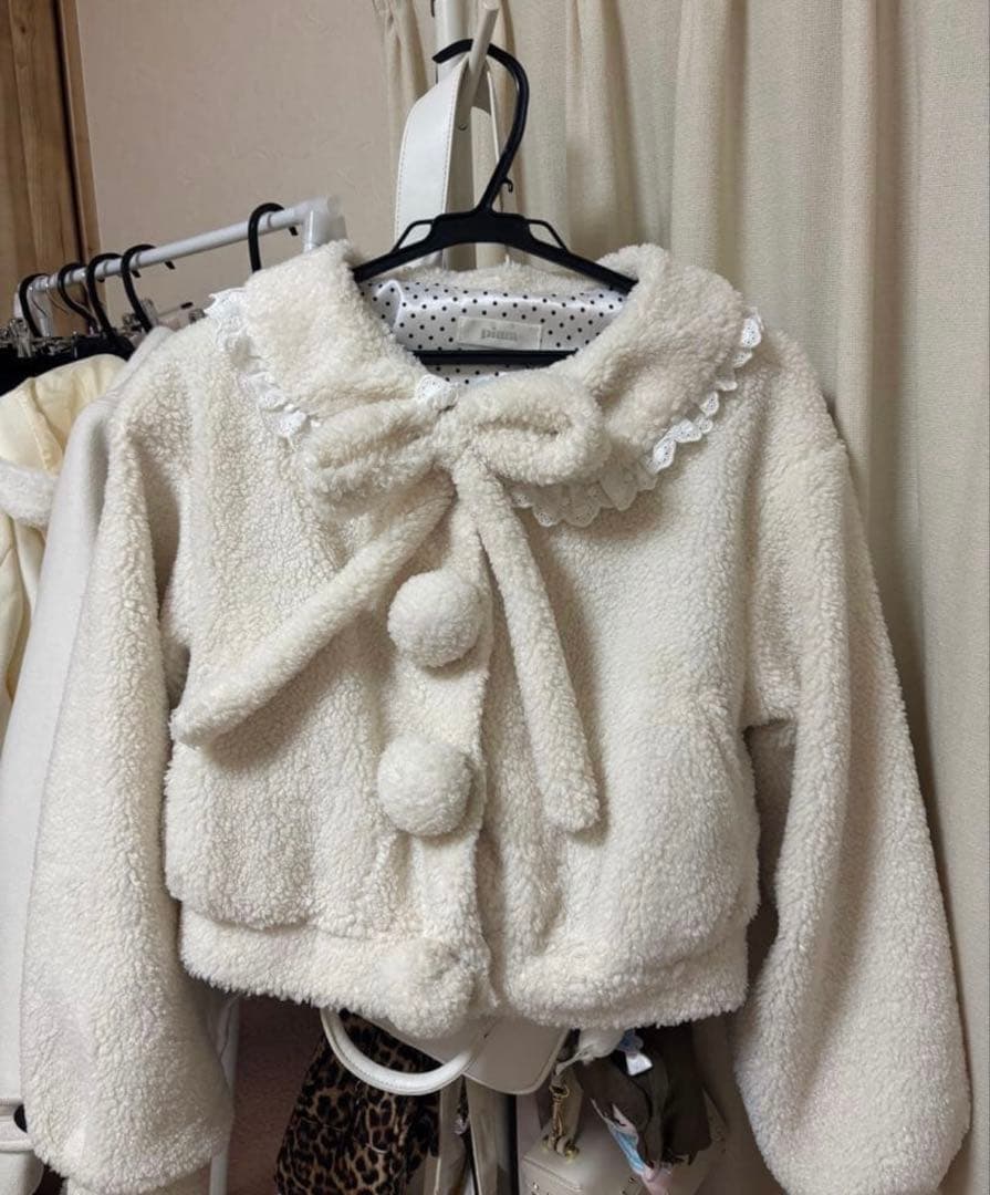 pium ボアコート　ホワイト