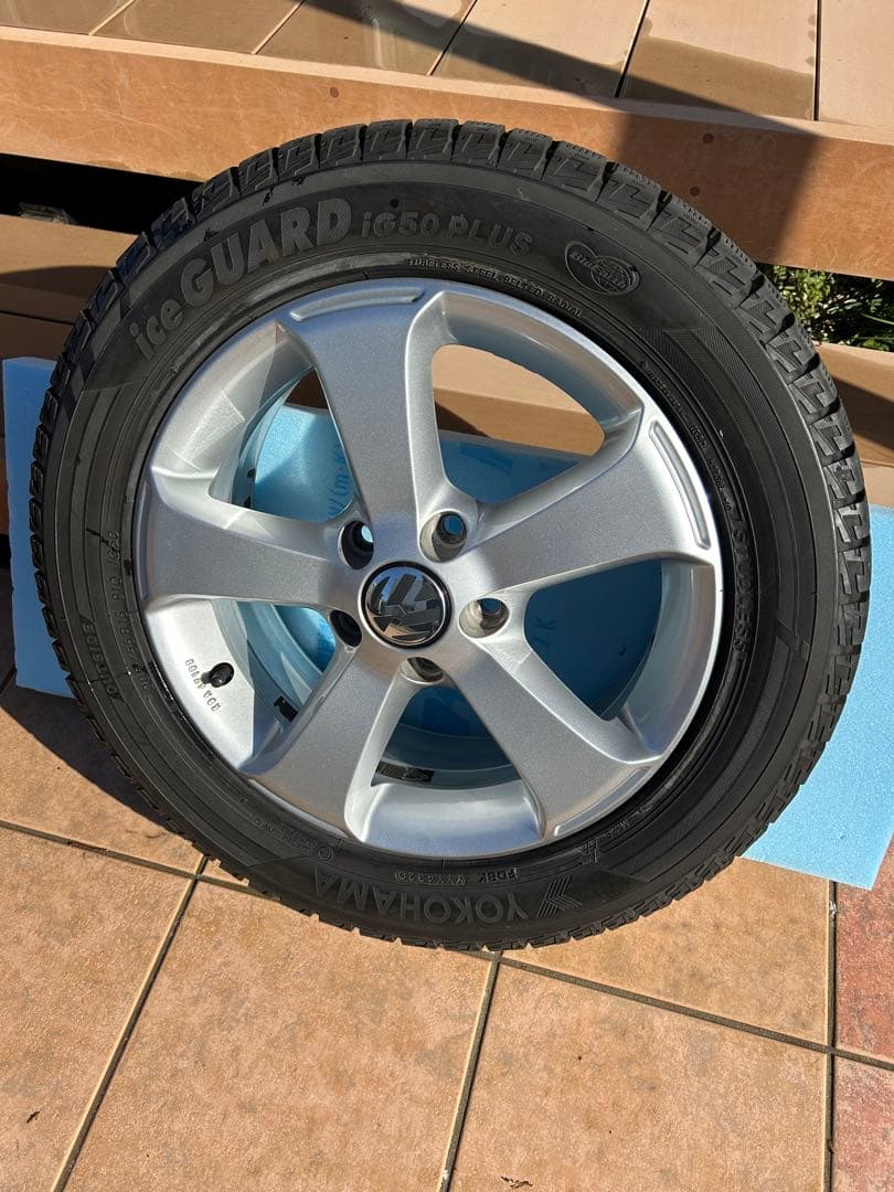 VW純正　16インチホイール　スタッドレスタイヤ4本セット　ゴルフ7や6などに！