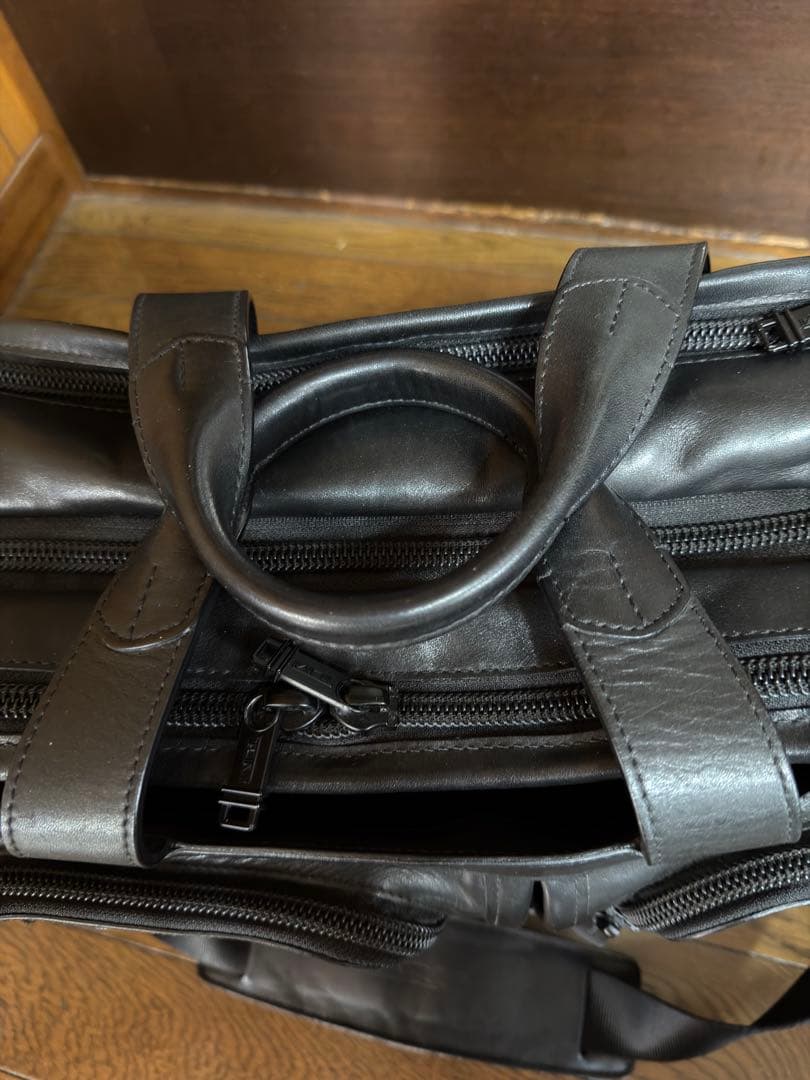 TUMI 超美品 ALPHAナパレザー バッグ 国内正規品ギャランティカード付