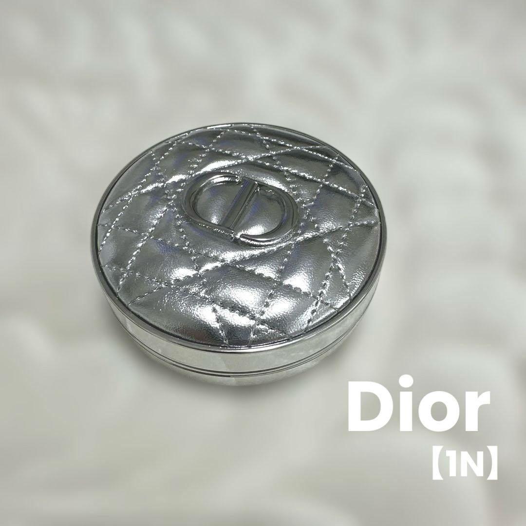 ファンデーション Dior FOREVER HYDRAGLOWCUSHON