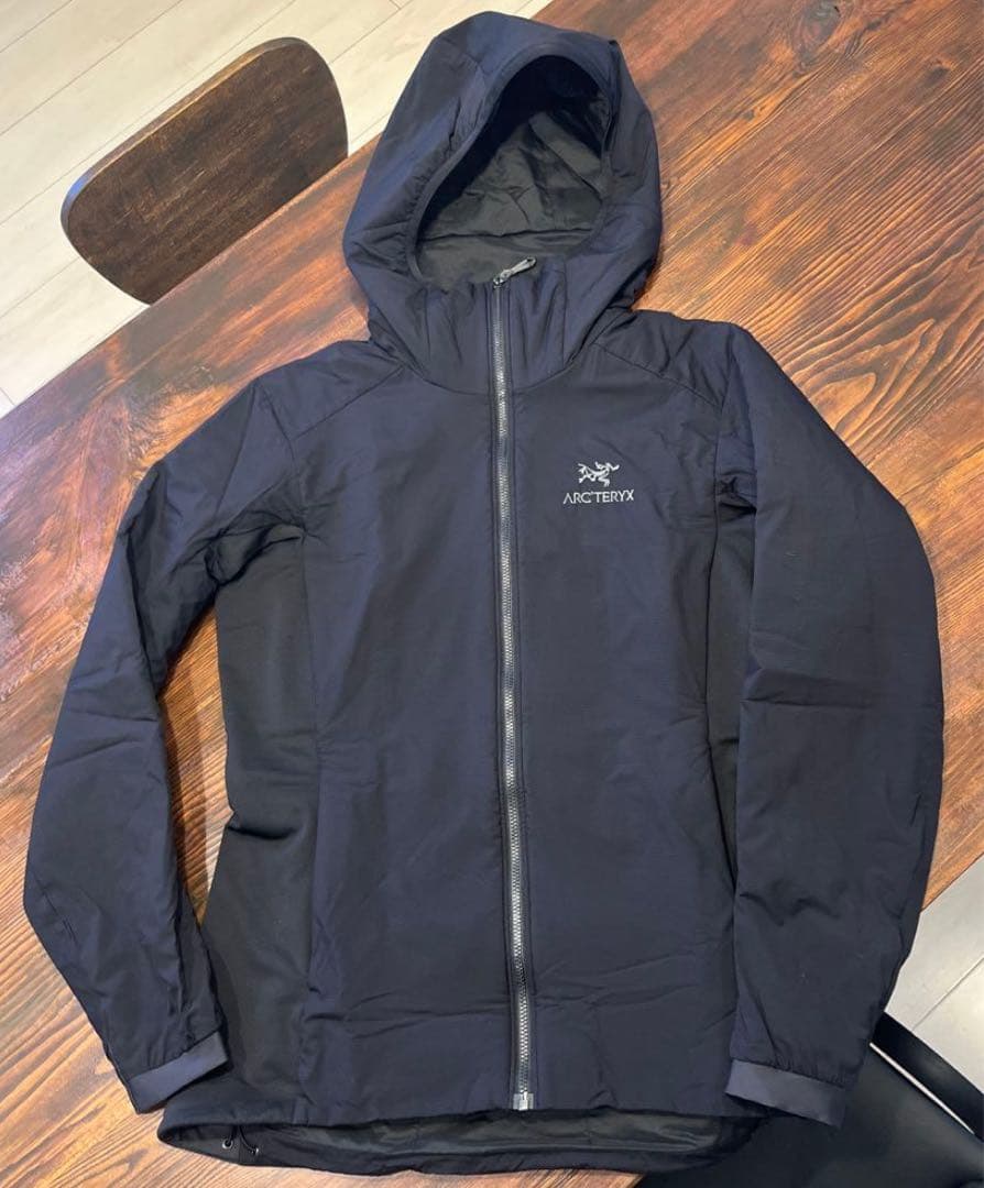 お値下げアークテリクス　アトムLT HOODY レディース　Sサイズ
