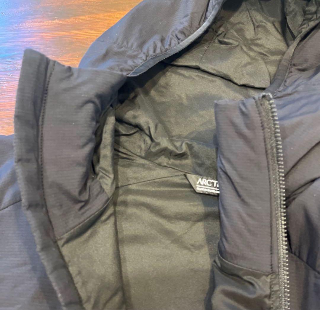 お値下げアークテリクス　アトムLT HOODY レディース　Sサイズ