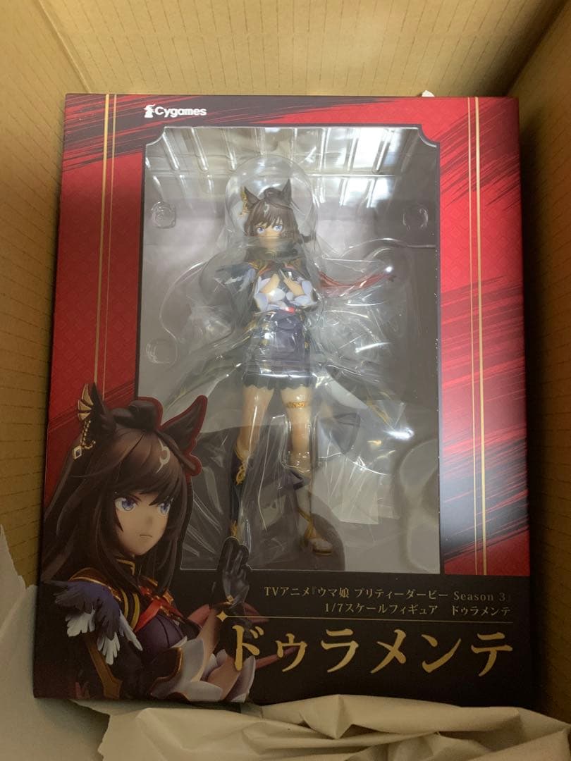 新品未開封　ドゥラメンテ 1/7フィギュア