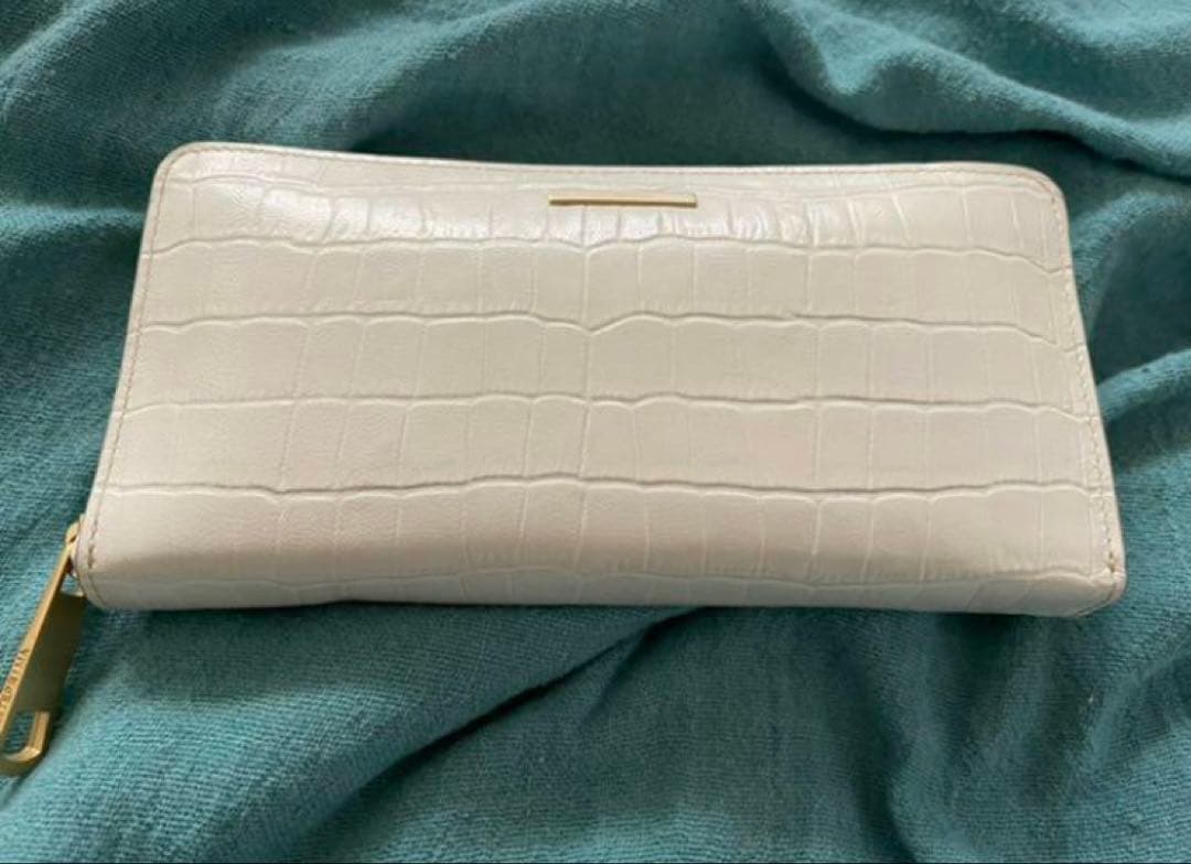 ANTEPRIMA❤︎ クロコダイル型押し長財布(未使用)