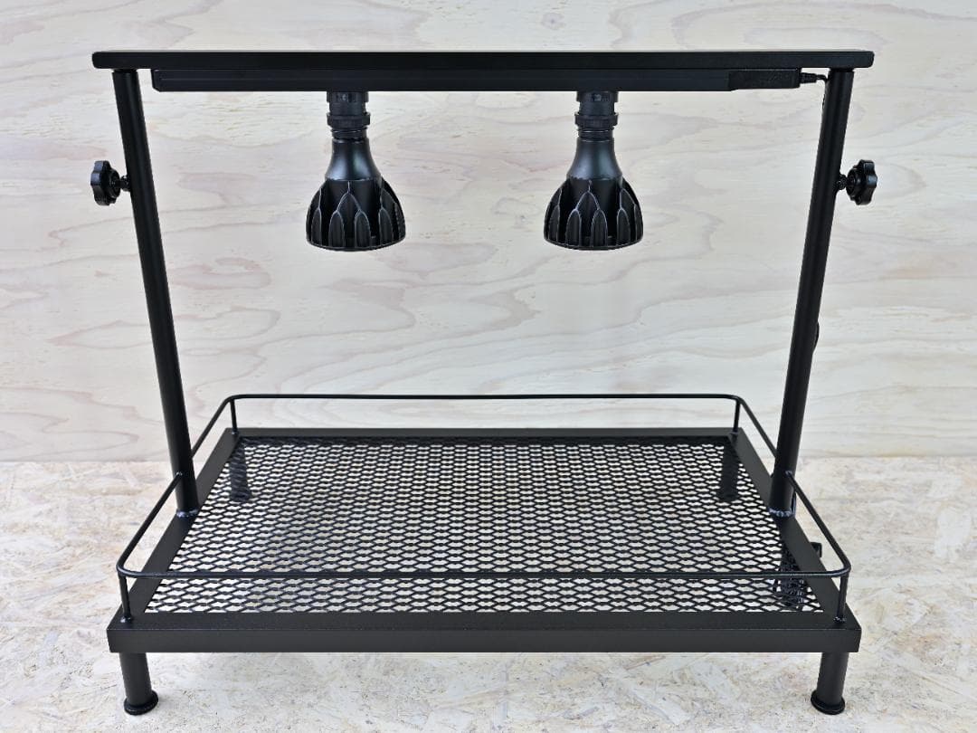 アイアンシェルフ　卓上プランタースタンド　植物棚　アガベなど多肉植物に