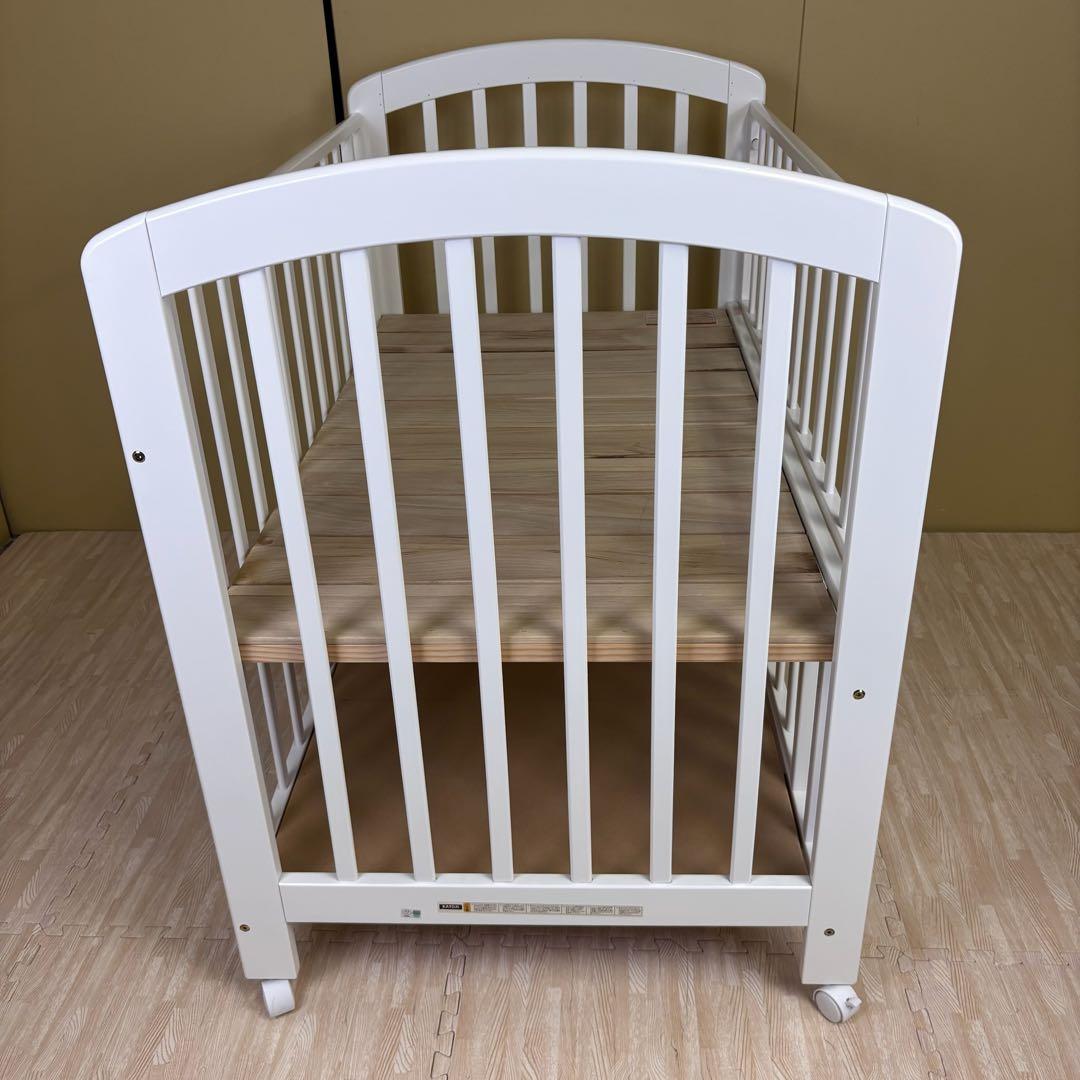 ☆新品に近い☆カトージ　立ちベッド4ポジション　ホワイト　すのこ床板　ハイタイプ