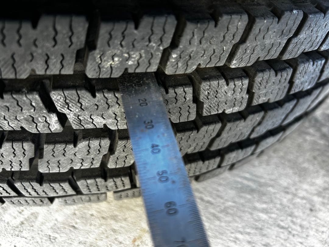 カムロードバンテックジル15インチスタッドレスタイヤセット195/70Ｒ15