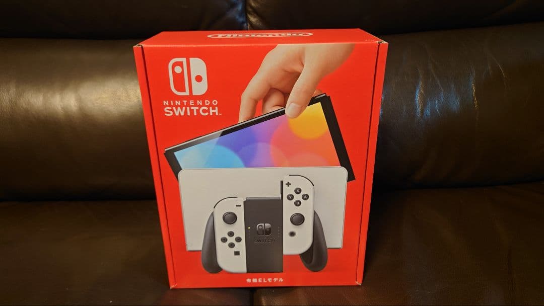 Nintendo Switch 本体 ホワイト/ブラック　新品　未使用　未開封