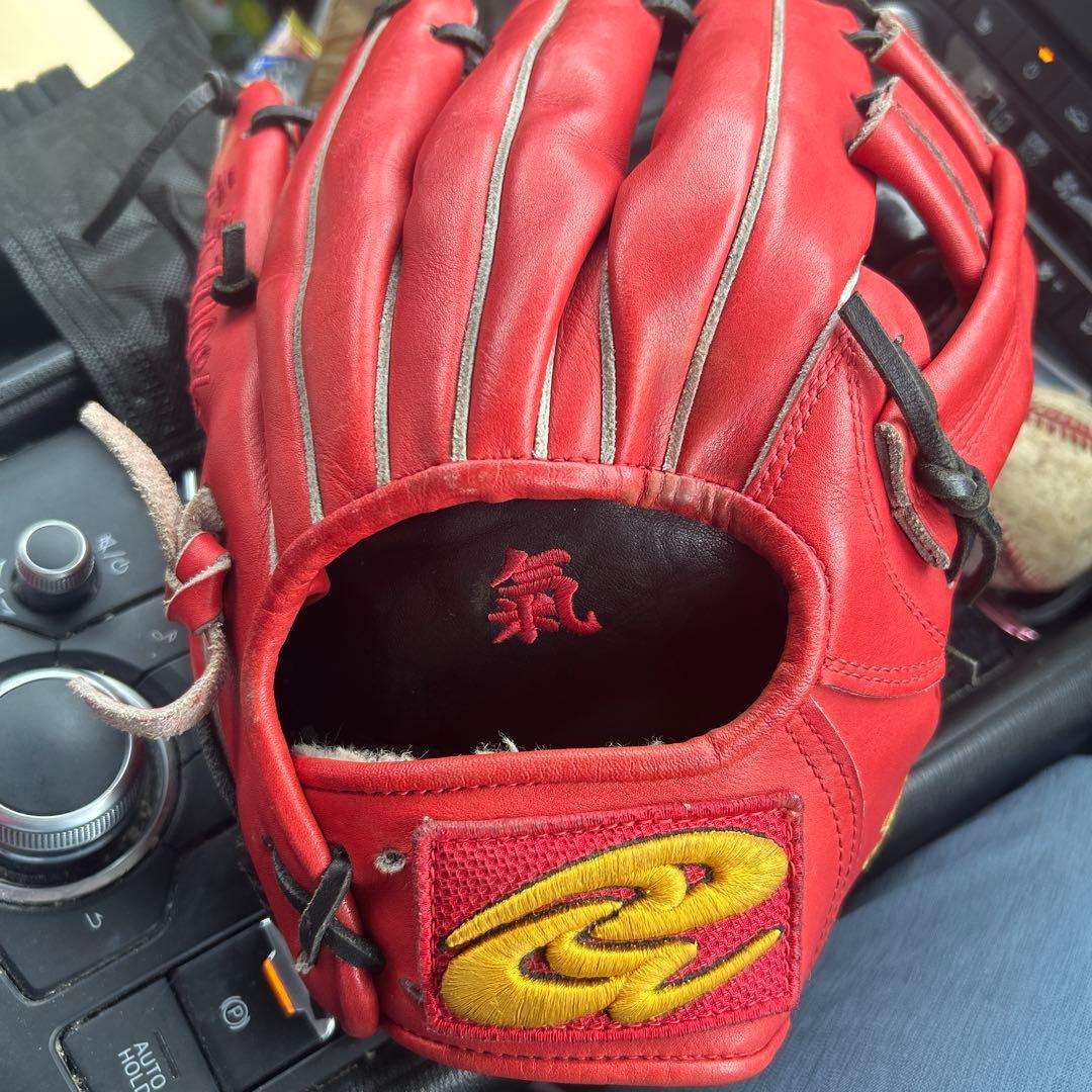 ドナイヤ 軟式内野手用グローブ オーダー刺繍あり