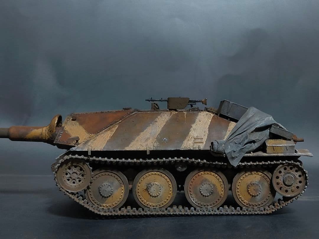 ドイツ 1/35 戦車 完成品タイガー