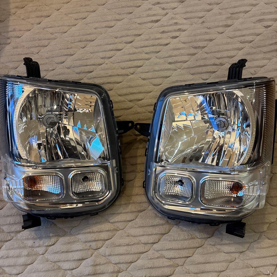 エブリィバン　DA17V ヘッドライト左右セット