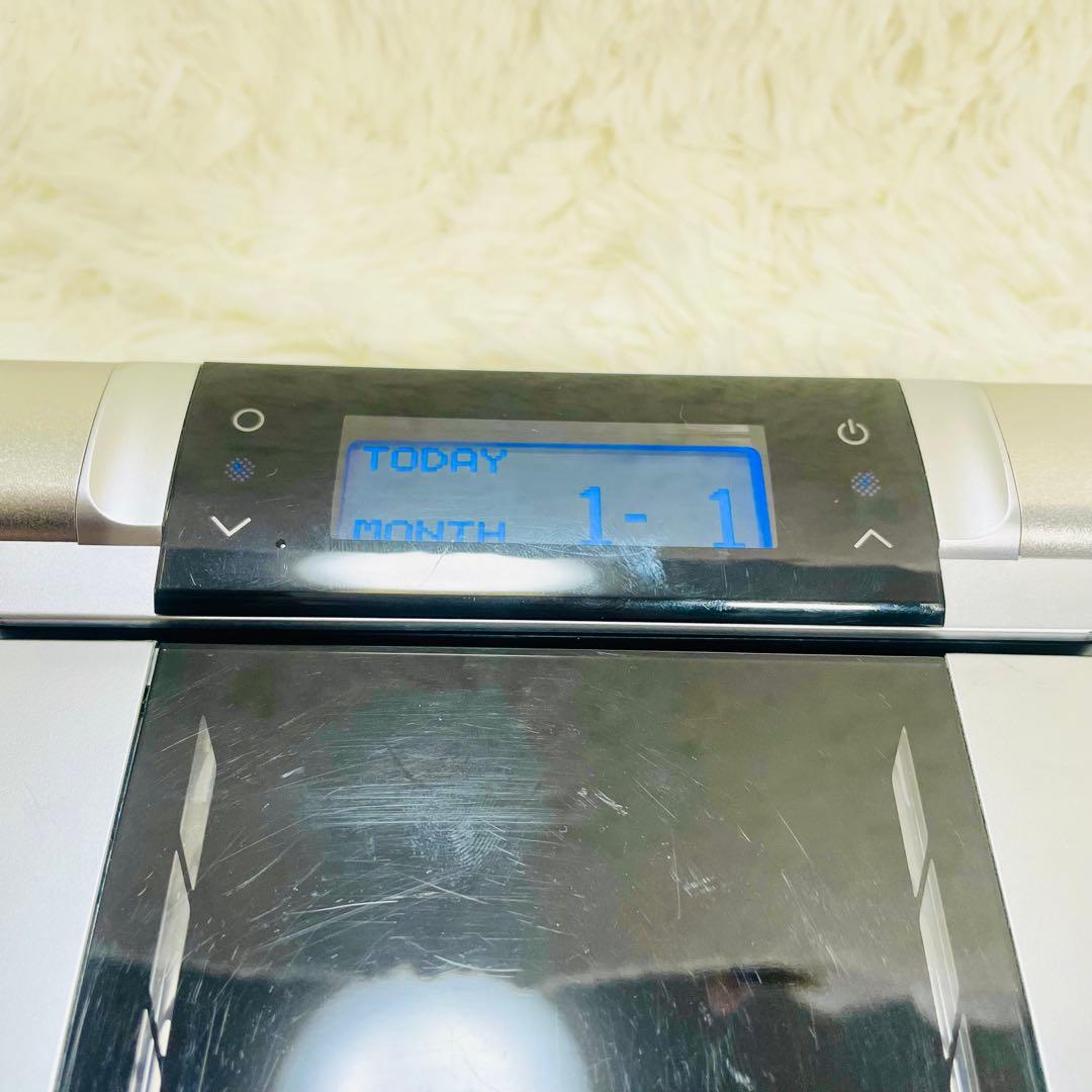 タニタRD-800 インナースキャンデュアル　体組成計 部位別