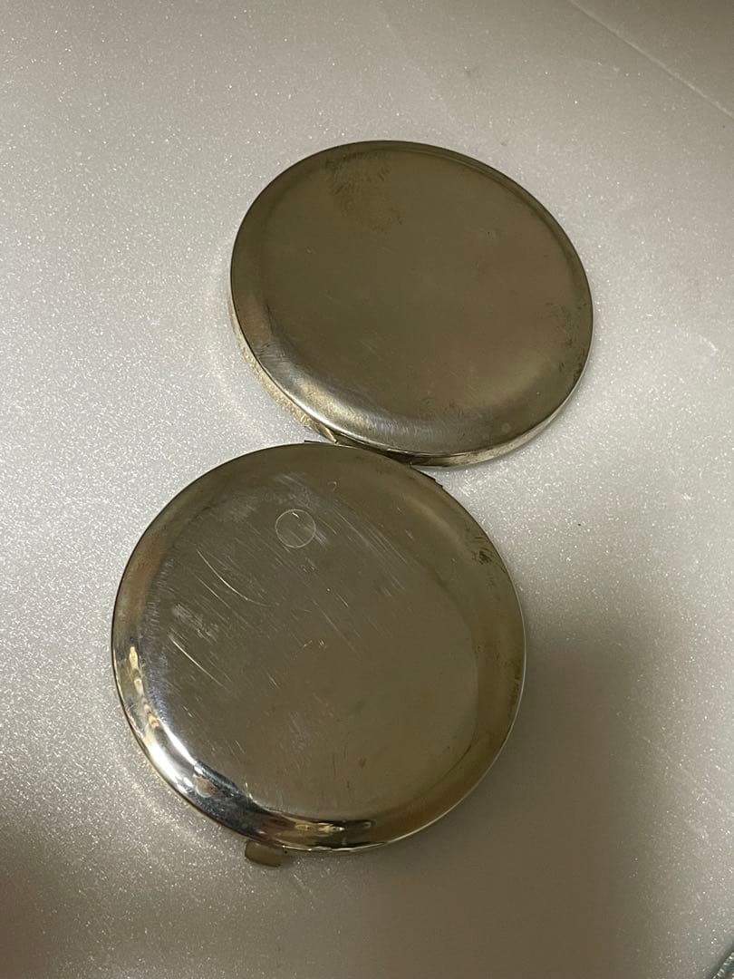 Tiffany & Co Victorinox ナイフ ファンデーションケース