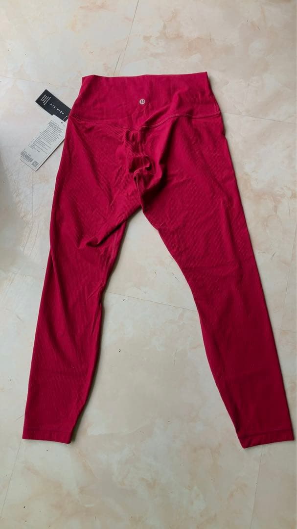 （新品）ルルレモンヨガパンツlululemonヨガパンツ　おしゃれヨガパンツ