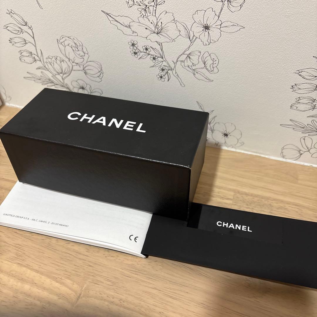 【美品】【外箱・説明書付き】CHANEL サングラス　リボン