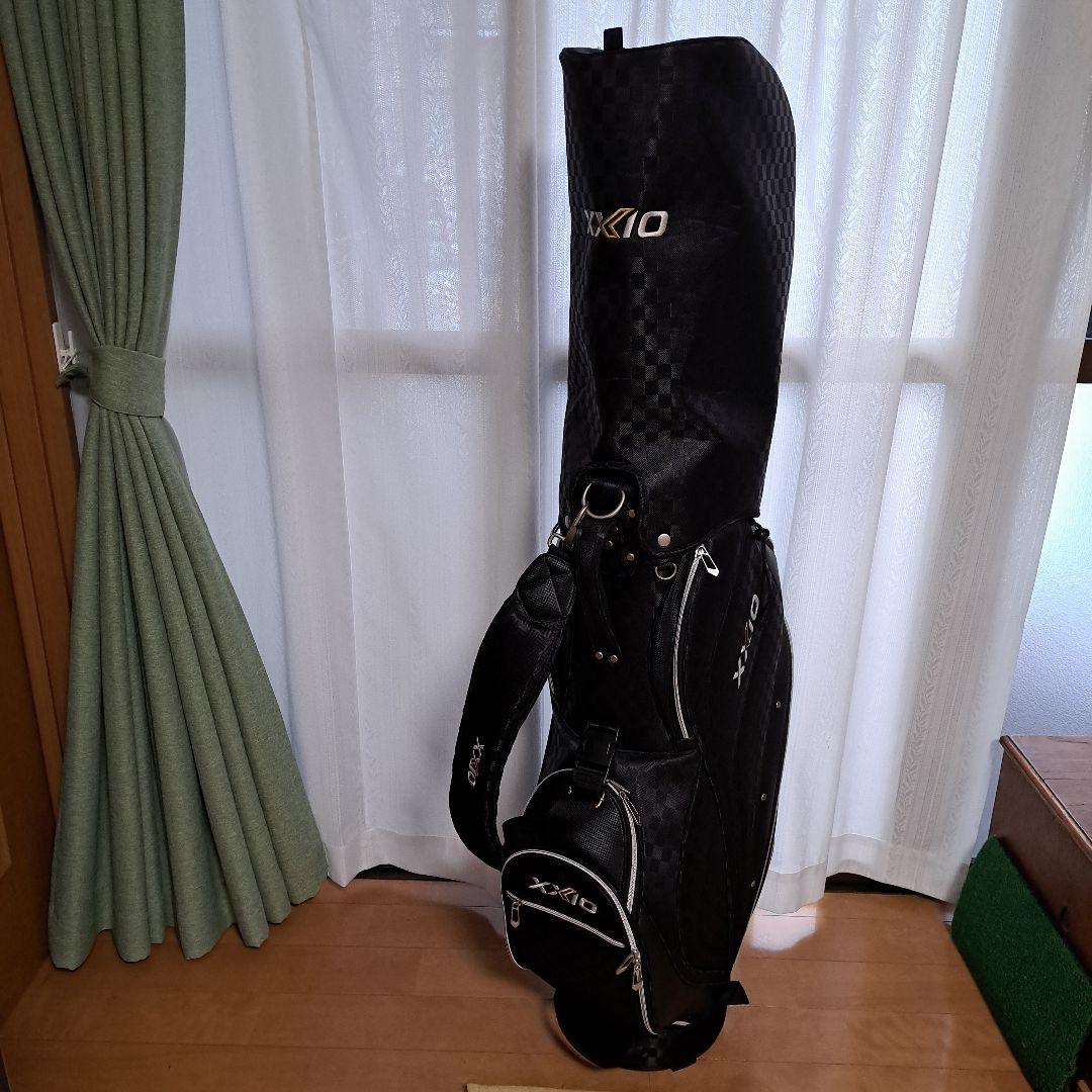 ゼクシオキャディバック、極美品！。9～9.5インチ。フード付き。