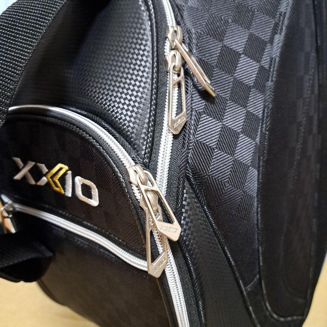 ゼクシオキャディバック、極美品！。9～9.5インチ。フード付き。