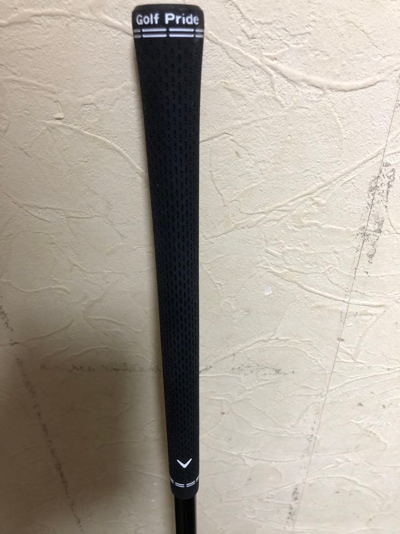 左）レフティ QUANTUM Max 10.5° ドライバー　Sフレックス