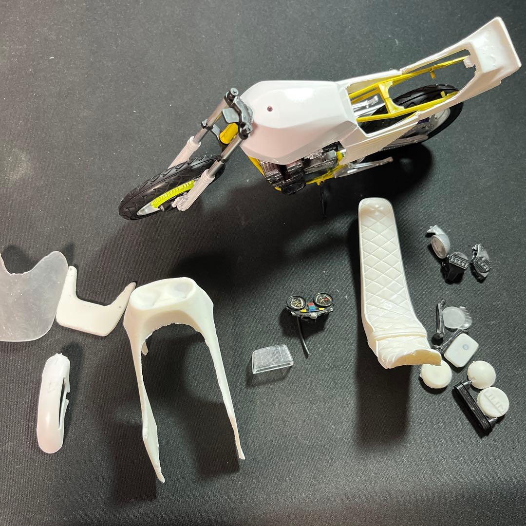 バイク プラモ 1/12 アオシマ レジン ジャンク CBX400F