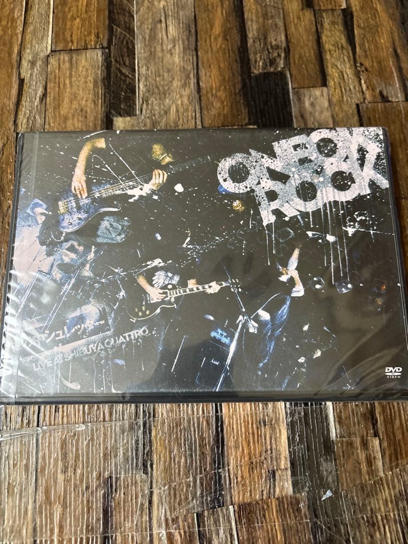 【新品未開封】ワンオクONE OK ROCK世の中シュレッダー