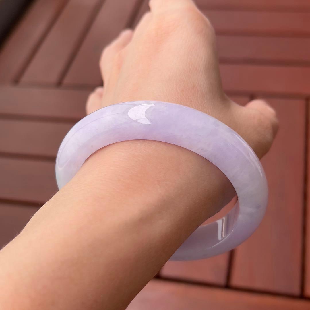 日本鑑別書付き・希少なラベンダーカラー54cmミャンマー産本翡翠バングル8241