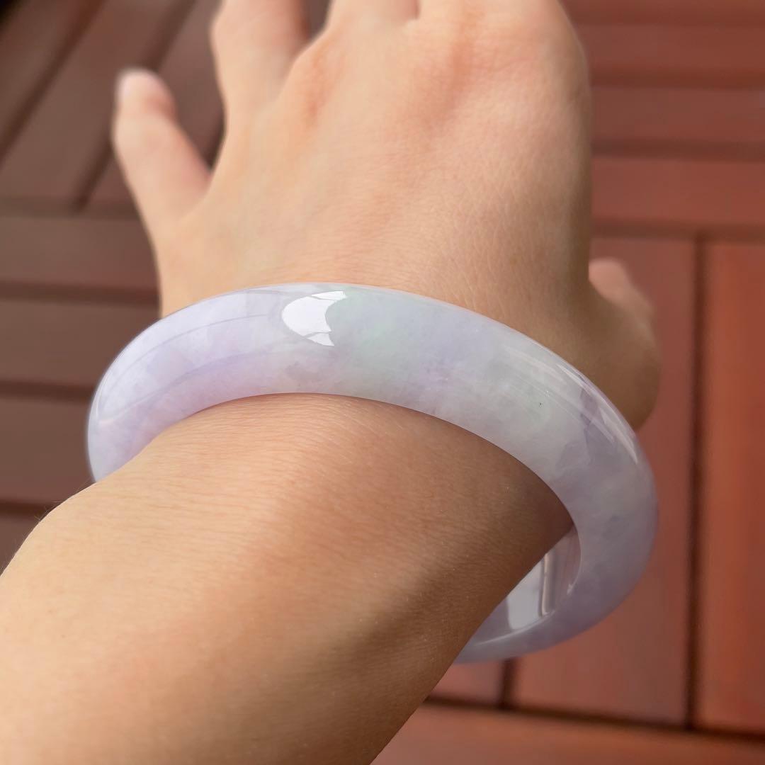 日本鑑別書付き・希少なラベンダーカラー54cmミャンマー産本翡翠バングル8241