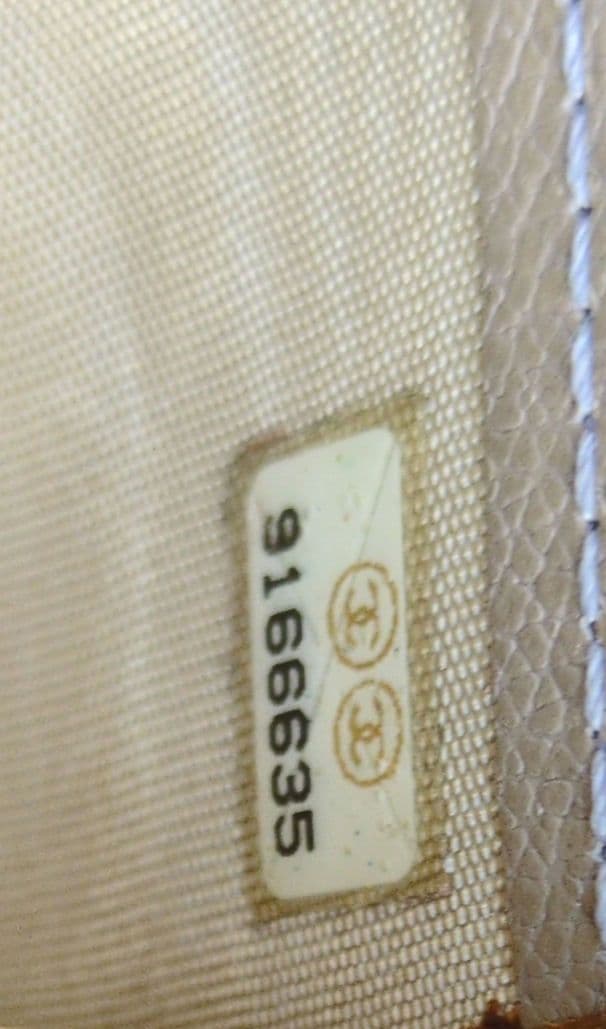 CHANEL ココボタン　長財布