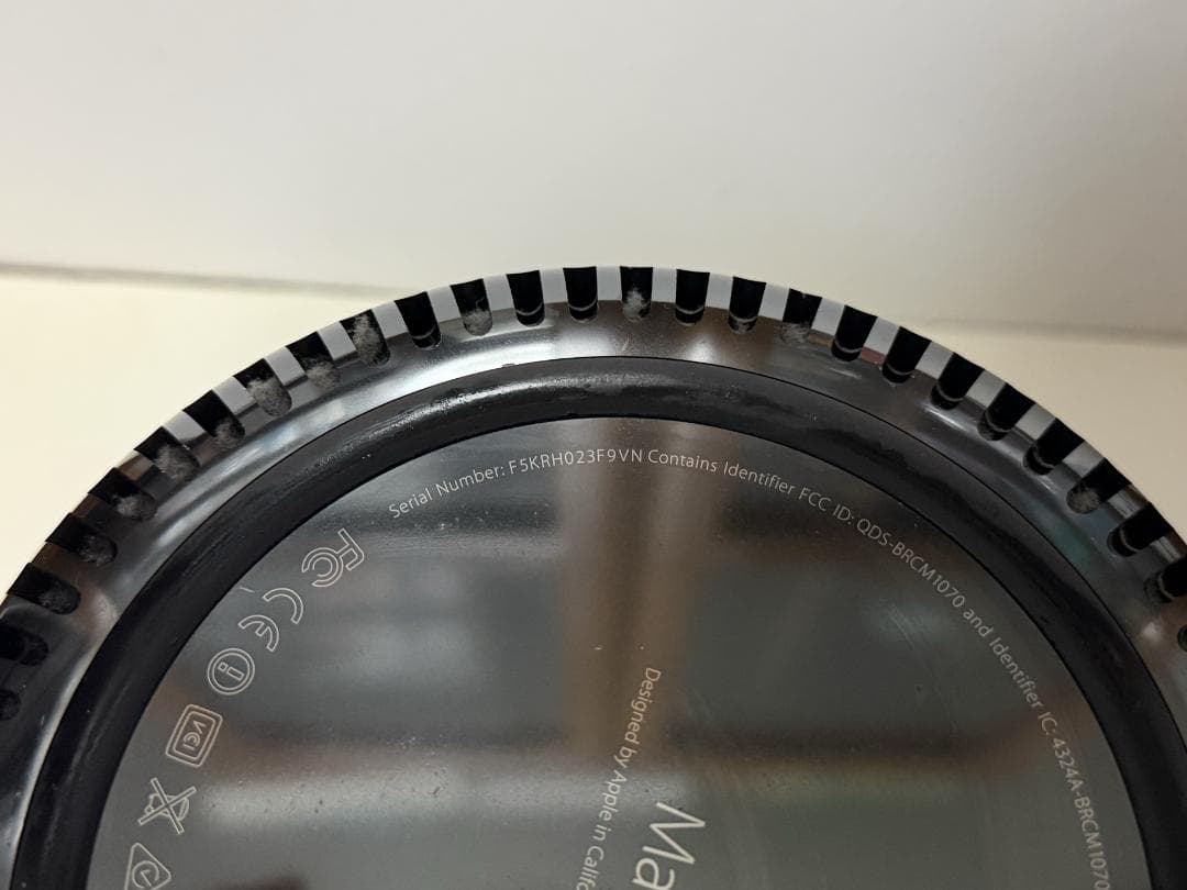 Macデスクトップ Mac Pro 2013 32GB Mem D300 1TB SSD DTM