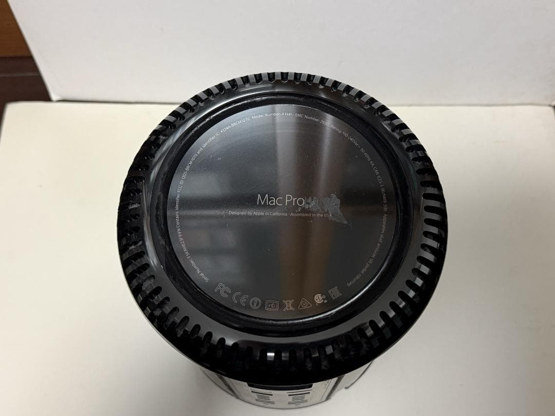 Macデスクトップ Mac Pro 2013 32GB Mem D300 1TB SSD DTM