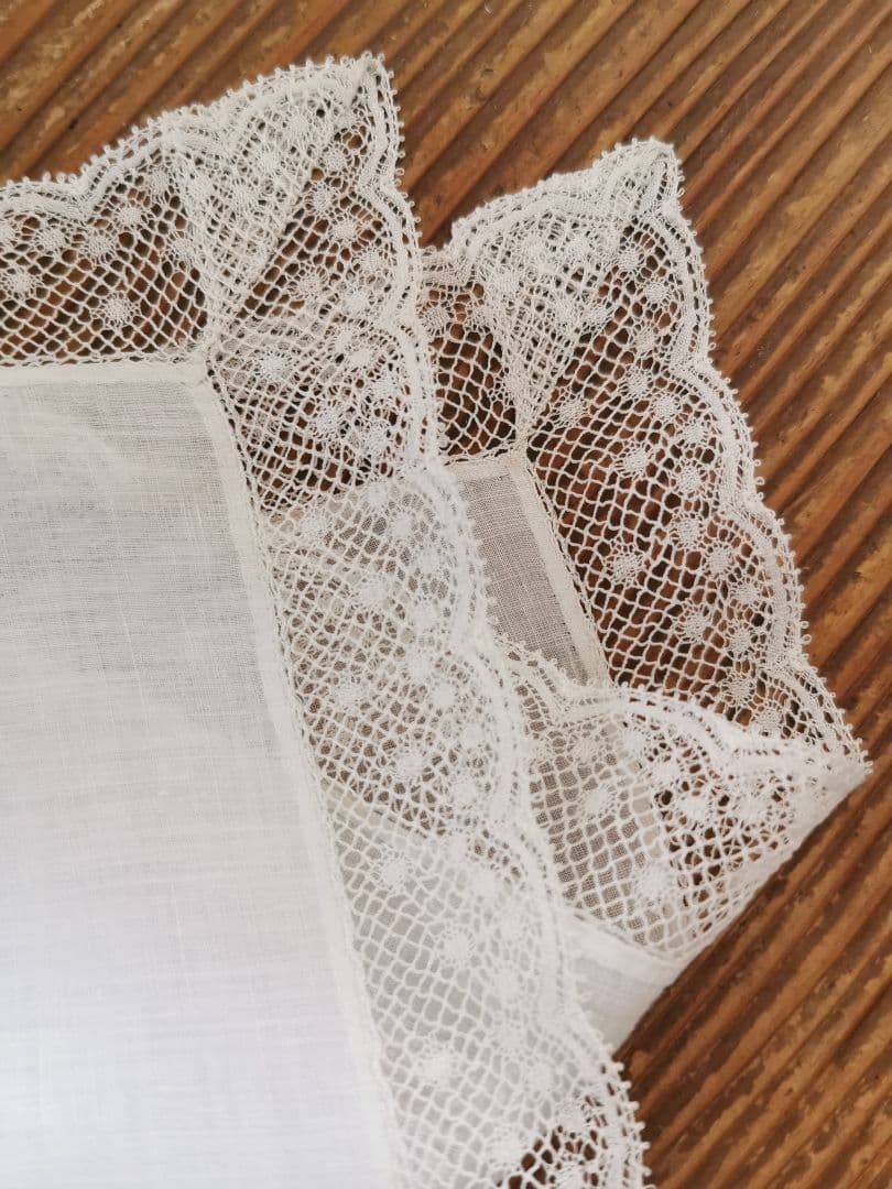 アンティークフランス ローンクロス ヴァレンシエンヌ水玉レース装飾 ランナー