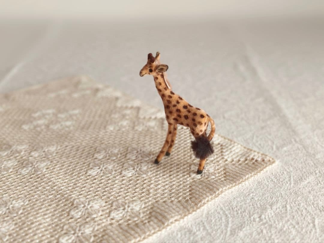 【ちびたんさま】vintage figure ୨୧ 子どもの キリンさん