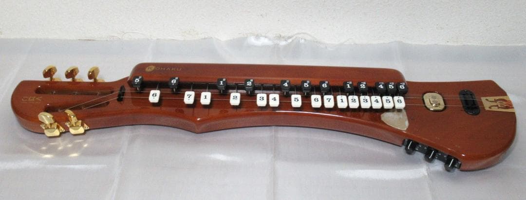 SUZUKI / スズキ　こはく　ソプラノ　電気大正琴　専用ケース付き