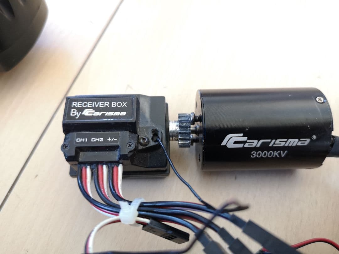 Carisma ラジコン送信機 3000KV　ブラシレスモーター