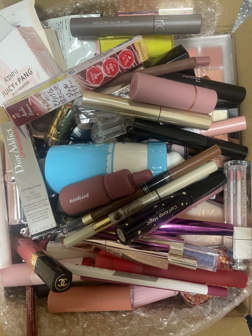 総額70万以上！コスメまとめ売り260点以上