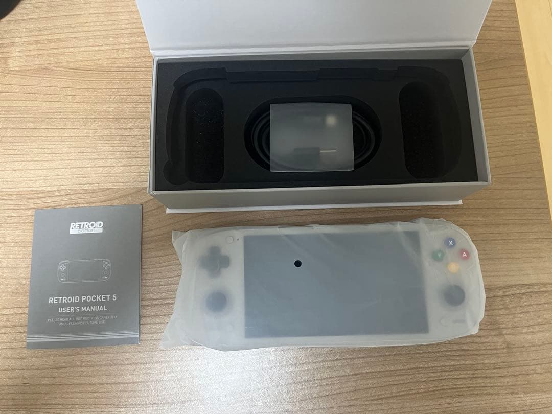 retroid pocket 5 専用ケース付き