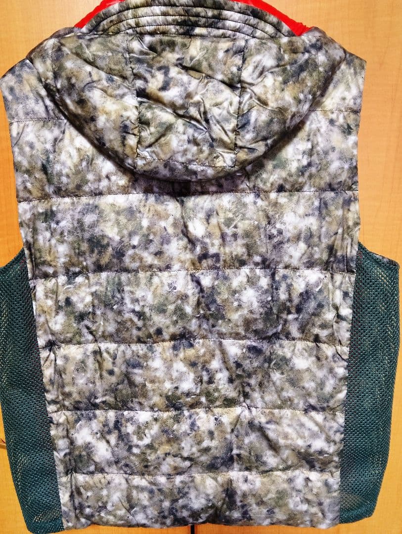 MONCLER カモフラージュ ダウンベスト