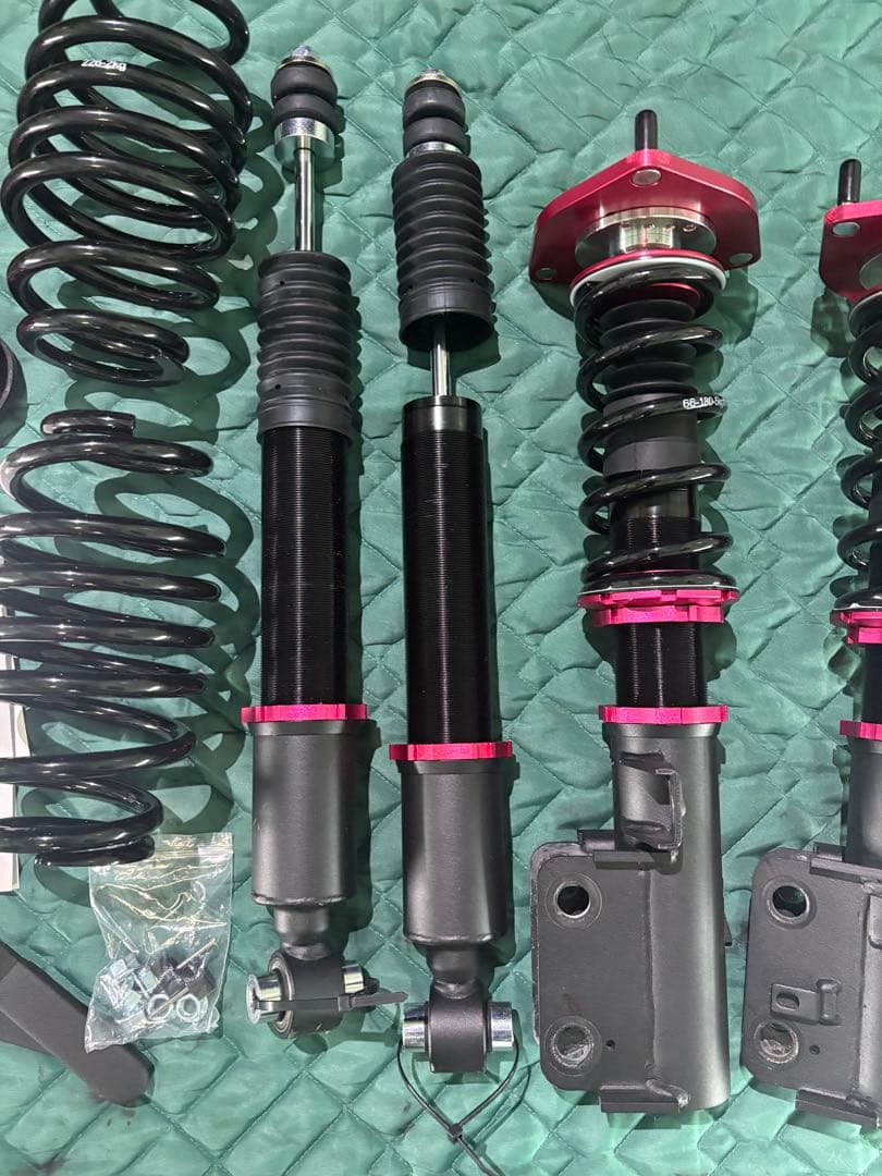 30系 プリウス フロントピロアッパー車高調 ZVW30 ZVW35