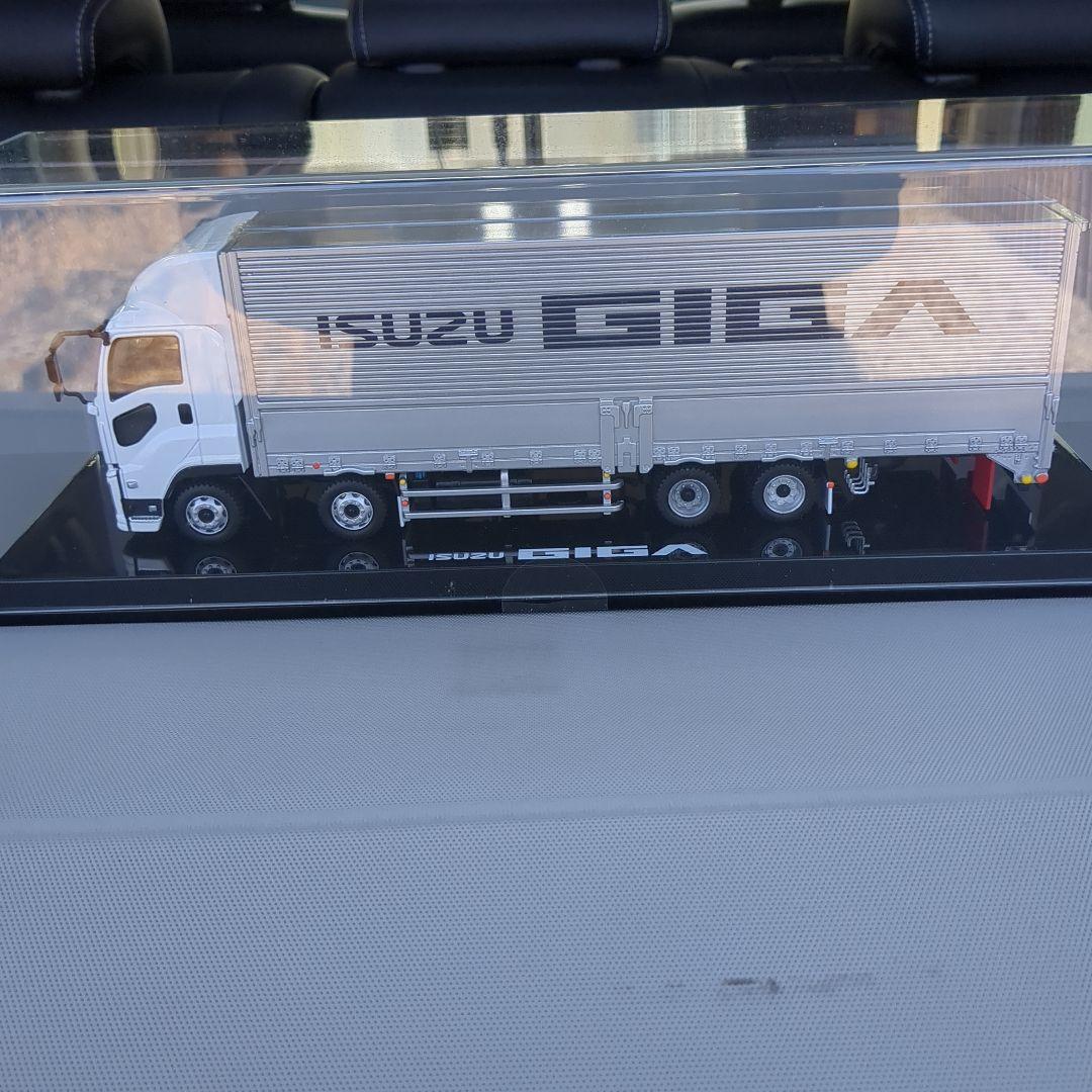 ISUZU GIGA 1/32 ダイキャストモデル
