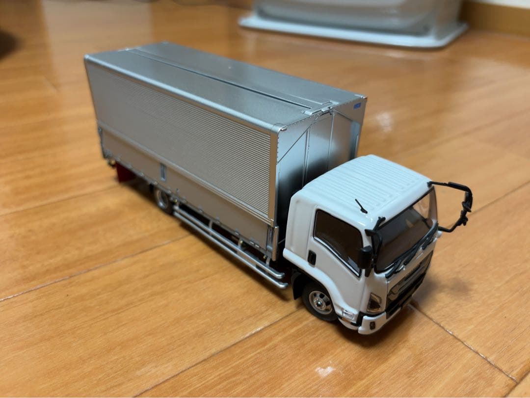 【Kazu】1/43 いすゞ　フォワード　ミニカー