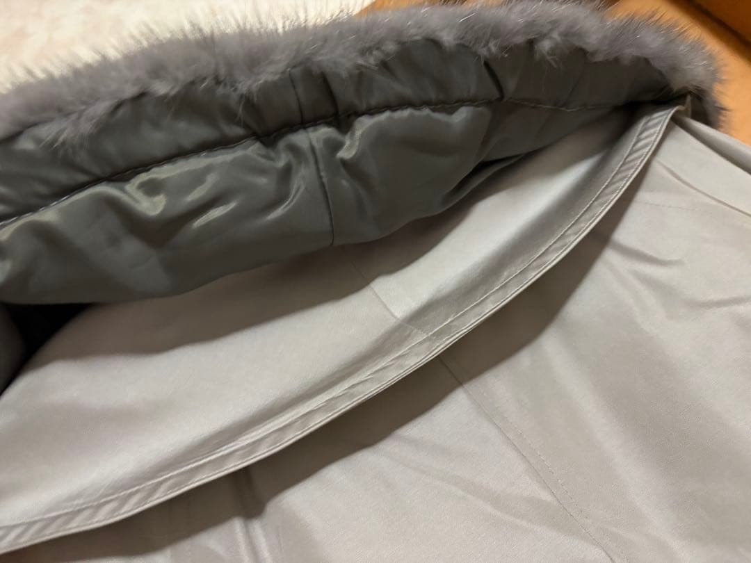 エンバミンクコート　シルク　訳あり（ライナー無）　ミンク取り外し可　グレー