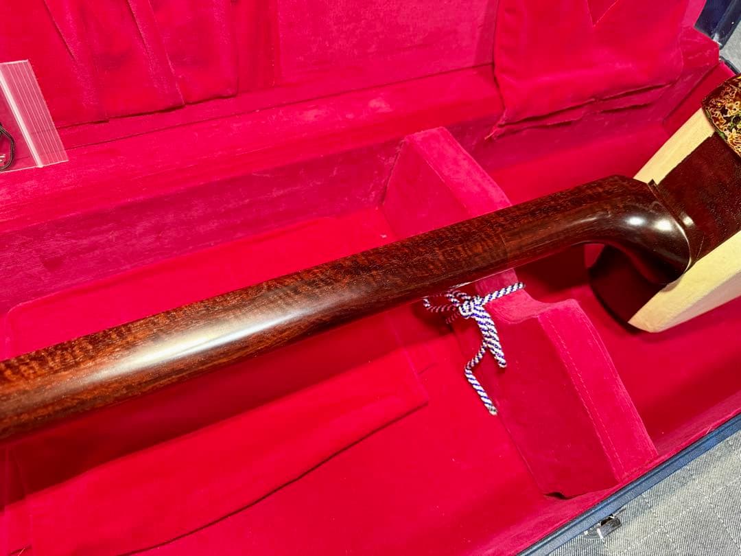 【虎杢】津軽三味線 金細 K9 綾杉胴 極上 トチ 紅木 糸巻 胴掛 美品 太棹