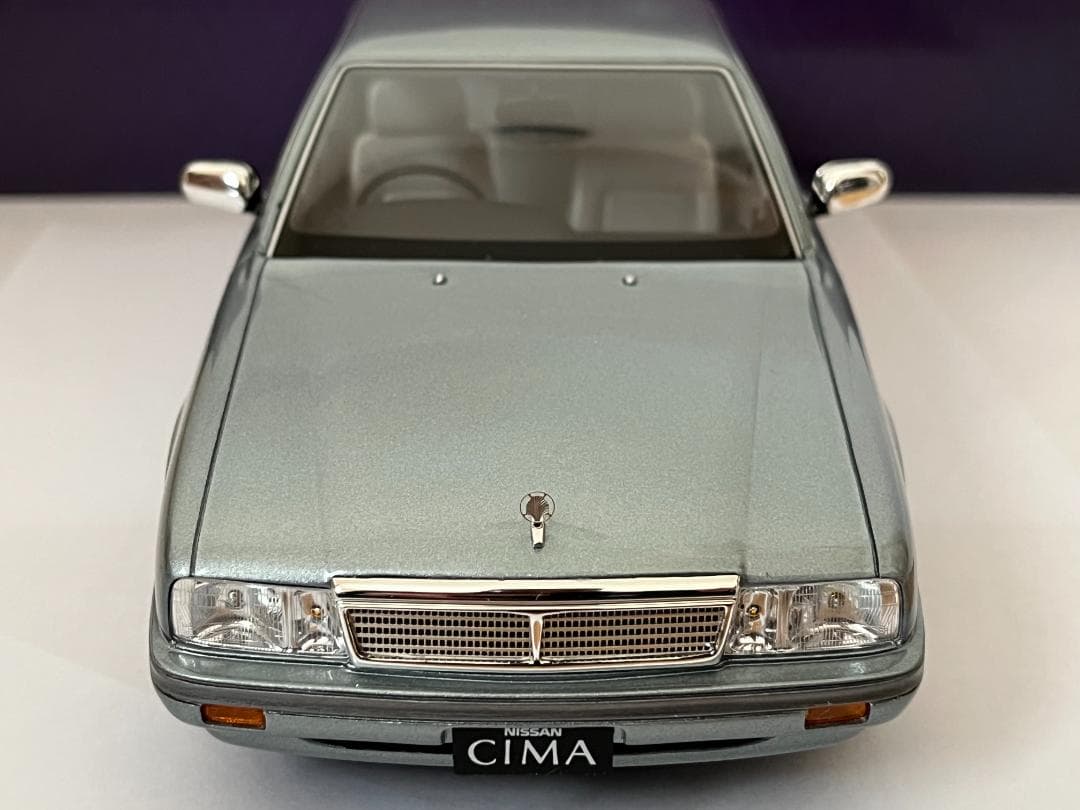 サムライ 1/18 日産セドリック Y31シーマ ブルー KSR18026BL