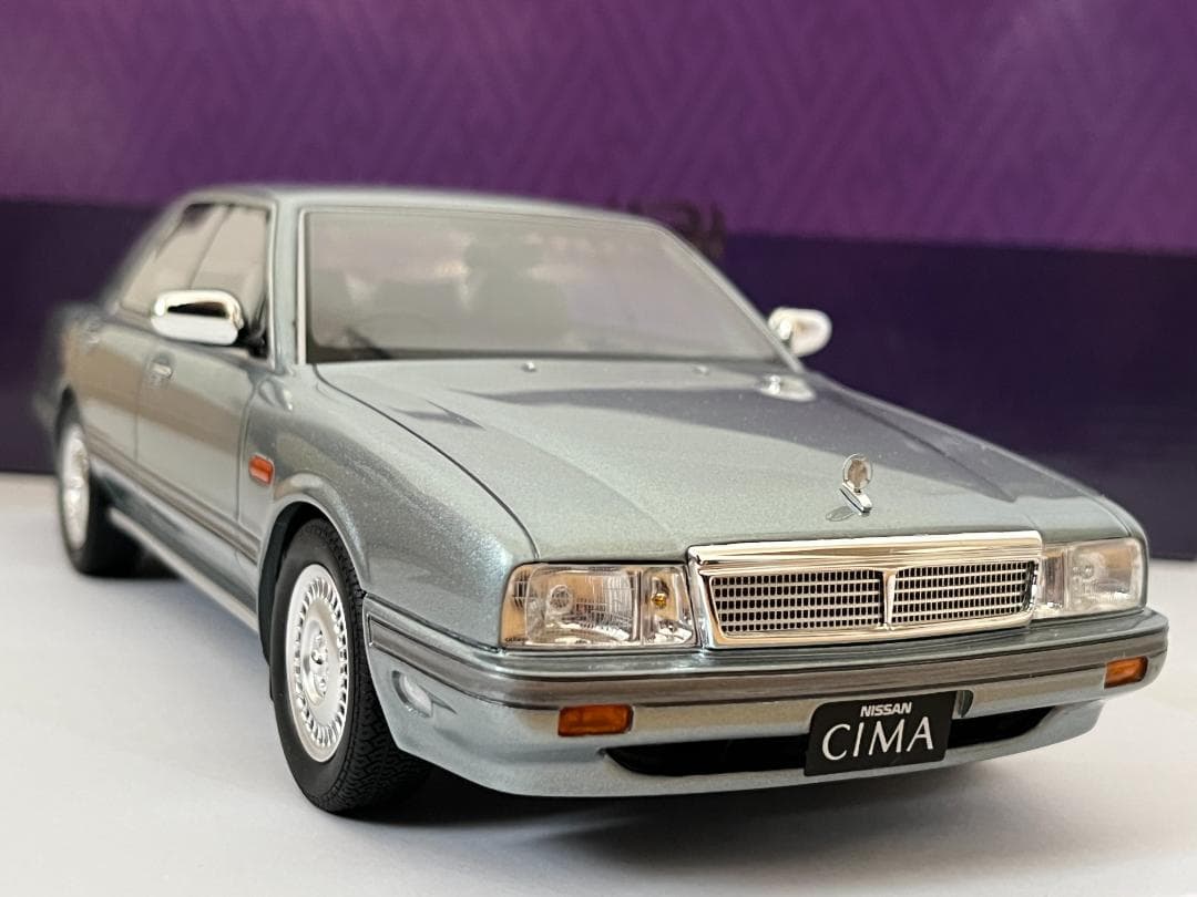 サムライ 1/18 日産セドリック Y31シーマ ブルー KSR18026BL