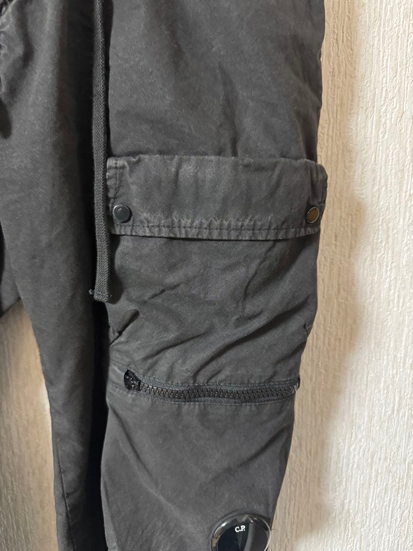 パンツ C.P. COMPANY 24SS CARGO TRACK PANTS