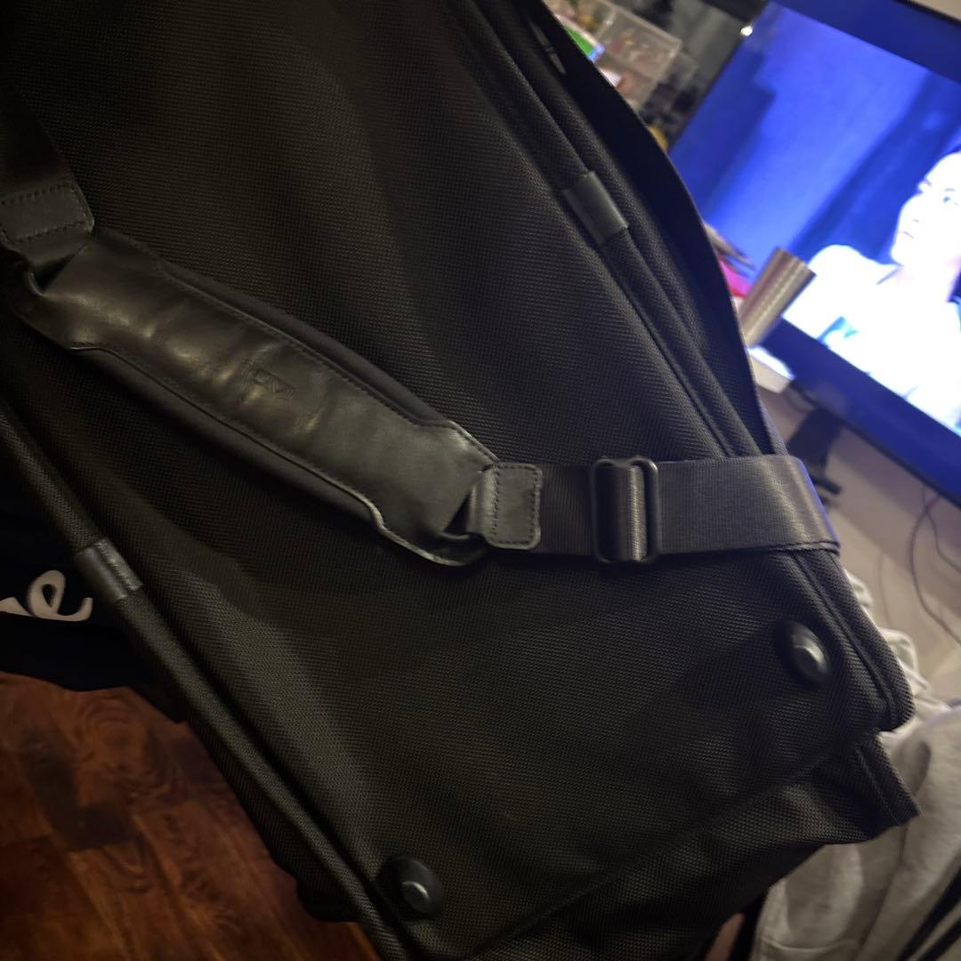 TUMI ブラック 旅行用バッグ