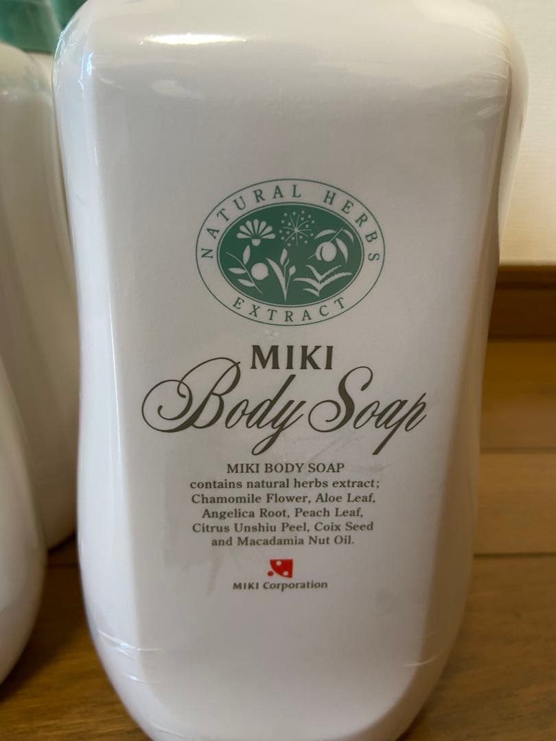 ミキ ボディソープ 700ml 全身洗浄料 植物由来成分配合 8本セット