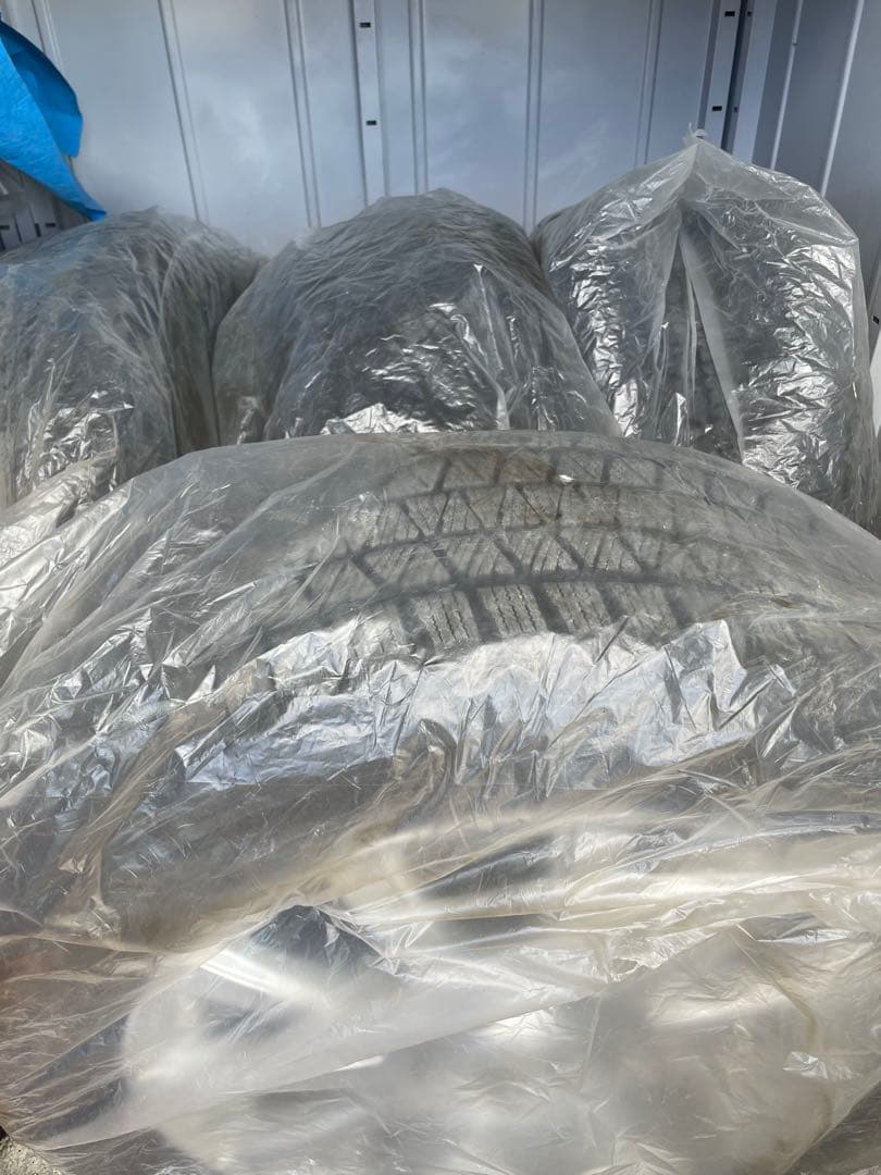 みえはる① BRIDGESTONE スタッドレスタイヤ235/55/R18