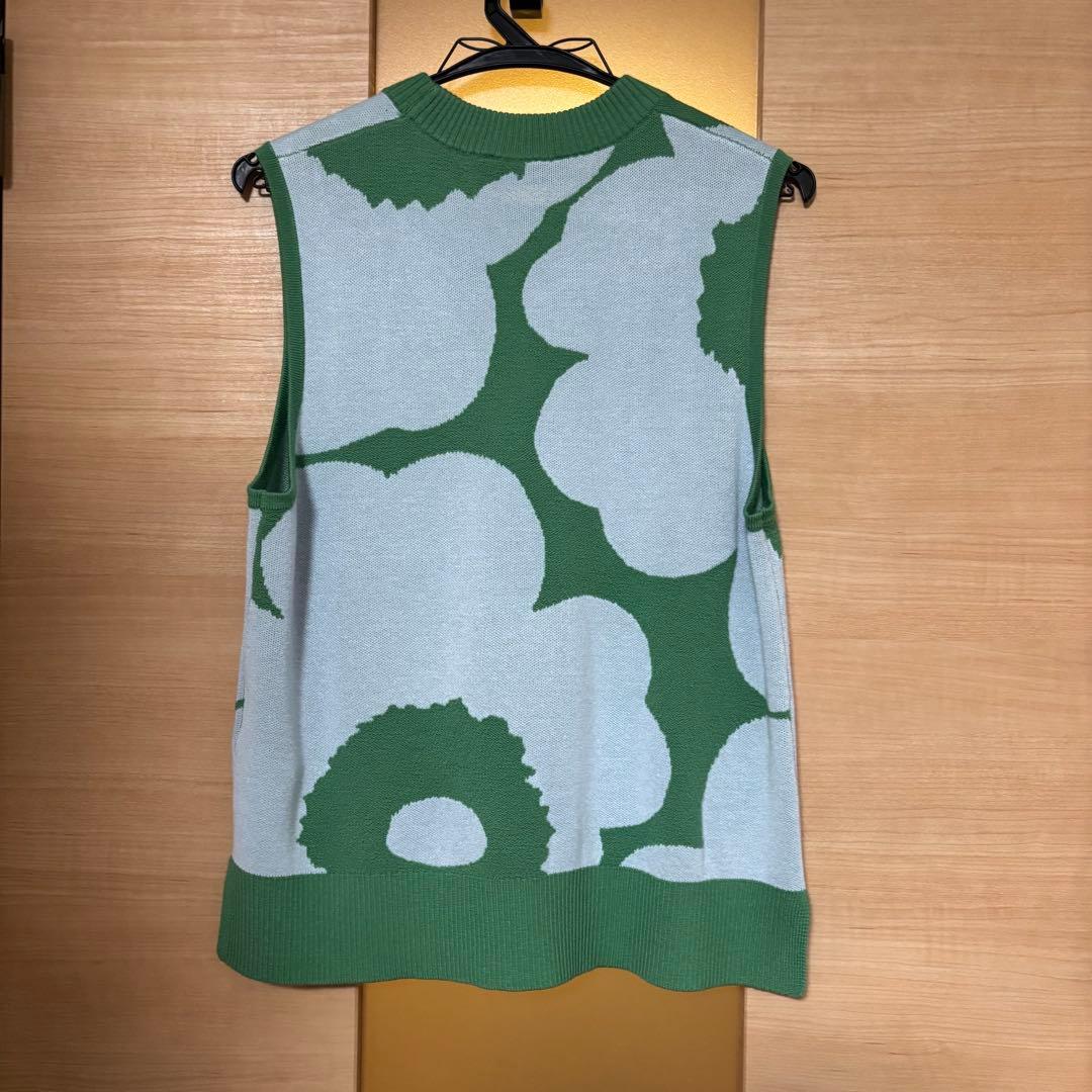 マリメッコ　ウニッコ　ベスト　即購入○