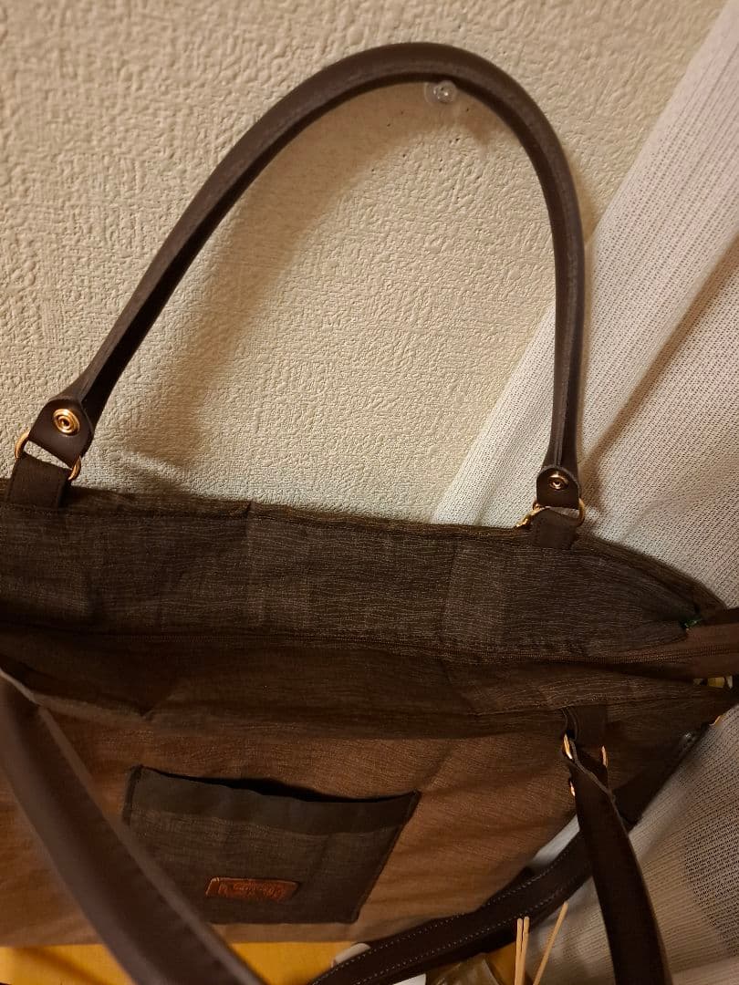 ハワイアンキルト　大きめ横長　バッグ　バス　2WAY　革タグチャーム付き