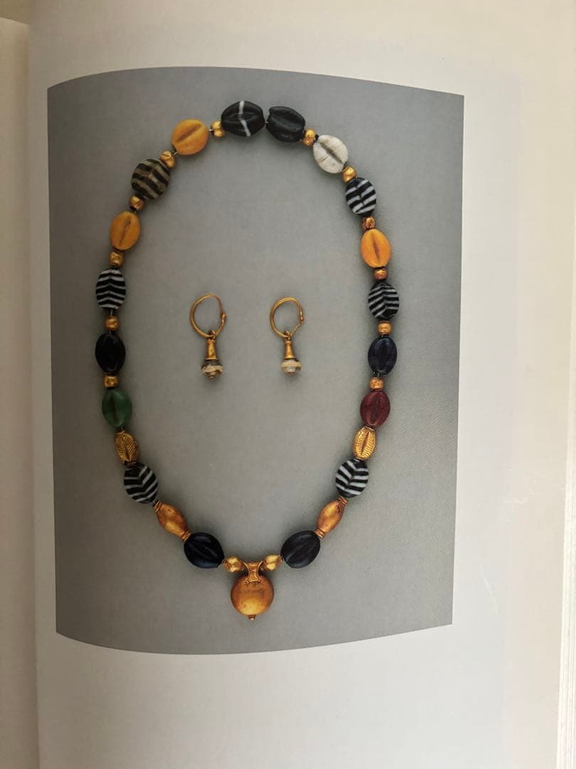 アート・デザイン・音楽 A Golden Legacy: Ancient Jewelry